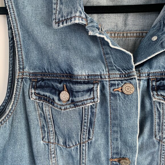 Old Navy  |   100% cotton Jean Jacket Vest size M Women's - Picture 3 of 14